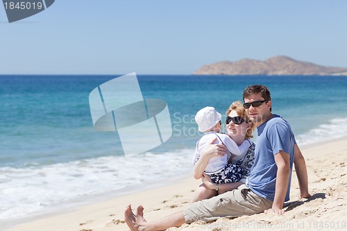 Image of family at the beach