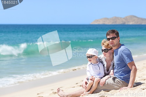 Image of family at the beach