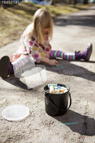 Image of Drawing with chalk