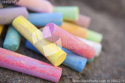 Image of Colorful crayons