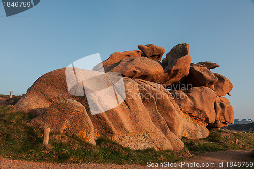 Image of Rocks on the Pink Granite Coast