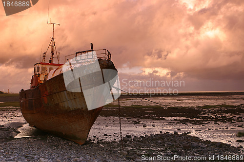 Image of Dead fishing boat 