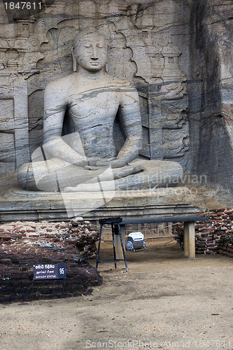 Image of Seated meditating Buddha