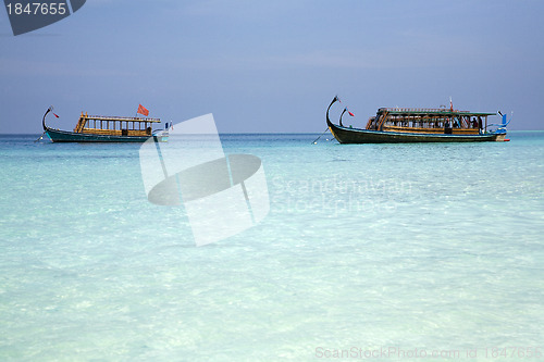 Image of Maldivian fishing boats: dhoni