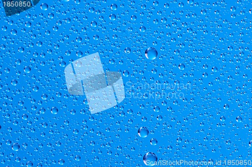 Image of raindrops on the window after rain