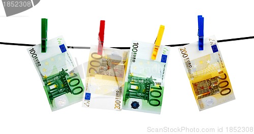 Image of Banknotes drying