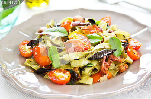 Image of Spinach Fettuccine with bacon