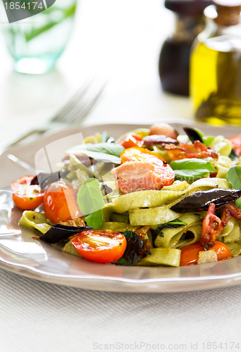 Image of Spinach Fettuccine with bacon