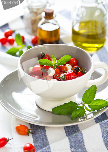 Image of Cherry tomato with pearl mozzarella salad