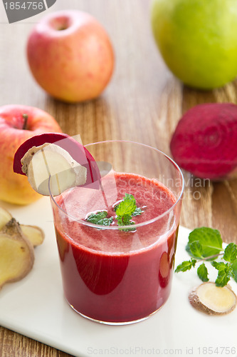 Image of Beetroot ,apple and ginger smoothie