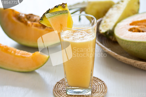 Image of Cantaloupe and Pineapple smoothie