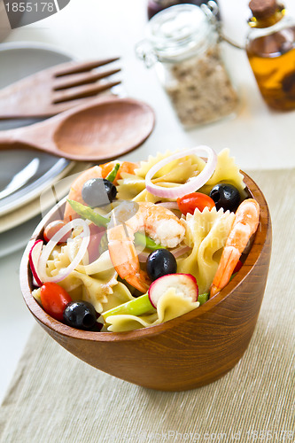 Image of   	 Farfalle with prawn and asparagus salad