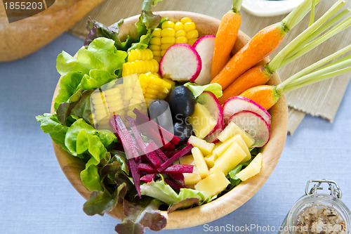 Image of Sweetcorn with beetroot and cheese salad