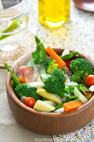 Image of Broccoli and Green Peas salad