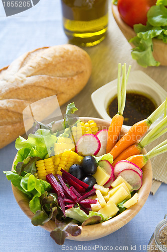 Image of Sweetcorn with beetroot and cheese salad