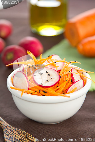 Image of Grated carrot with radish and sesame salad