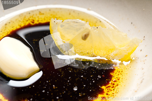 Image of extra virgin olive oil and balsamic vinegar 