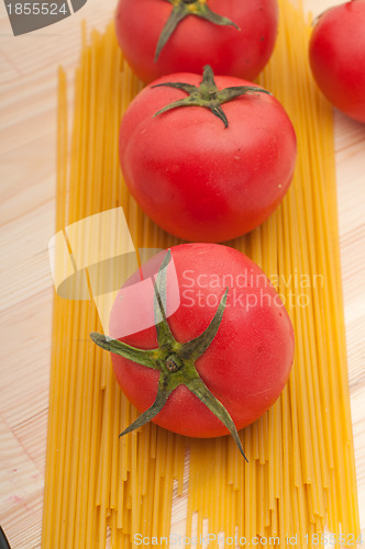 Image of fresh tomato and spaghetti pasta