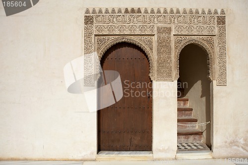Image of doorway and islamic detail