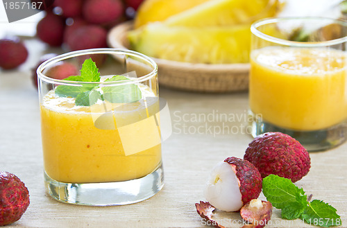 Image of   	 Lychee with Mango and Pineapple smoothie