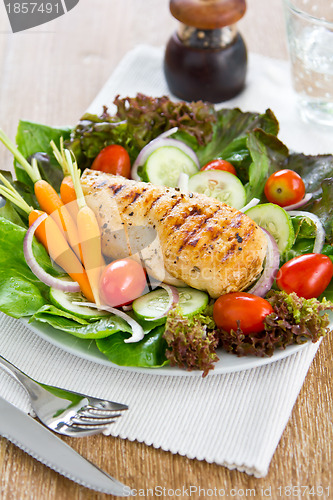 Image of Grilled chicken salad