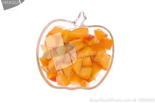 Image of cut peaches for the breakfast