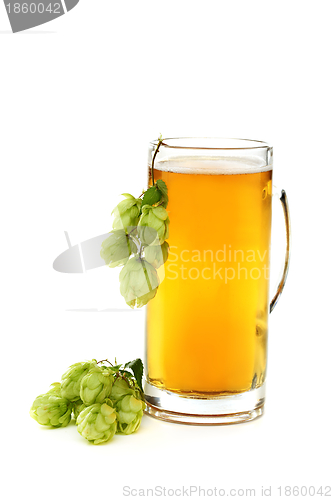 Image of Glass with beer and hop cones.