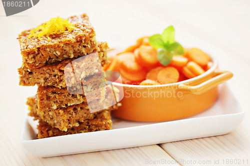 Image of carrot cake with coconut