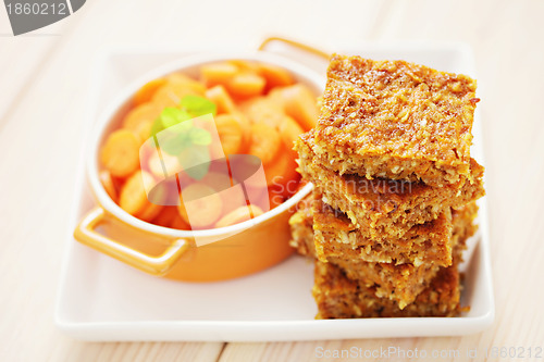 Image of carrot cake with coconut