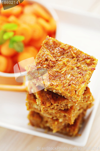 Image of carrot cake with coconut