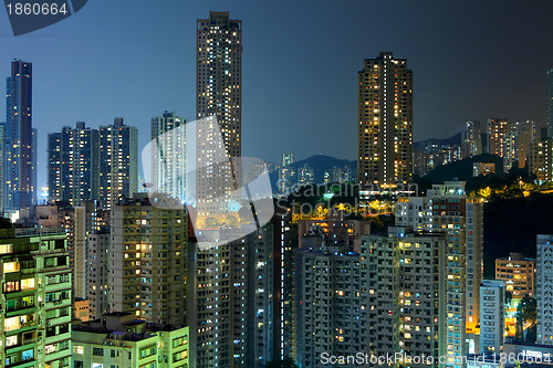 Image of Hong Kong with crowded buildings at night