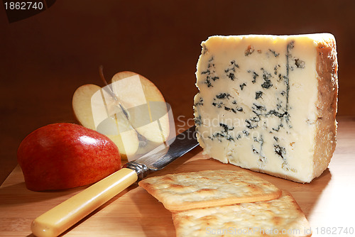 Image of Roquefort and sliced apple low angle