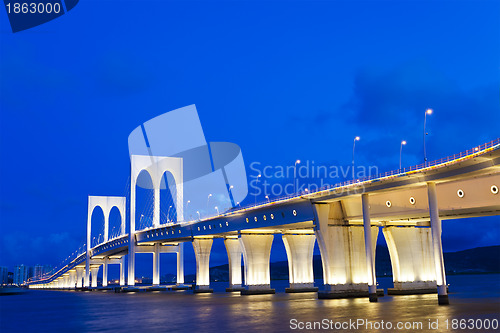Image of Sai Van Bridge in Macau at night