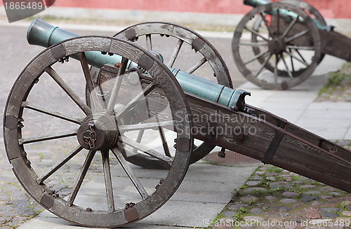 Image of cannon 