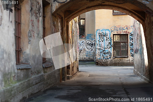 Image of arch