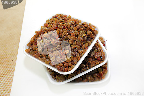 Image of raisins