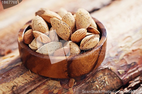 Image of almonds