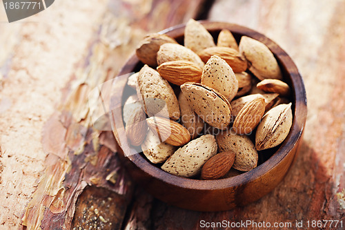 Image of almonds