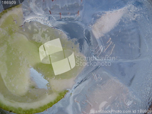 Image of Lime and icecubes