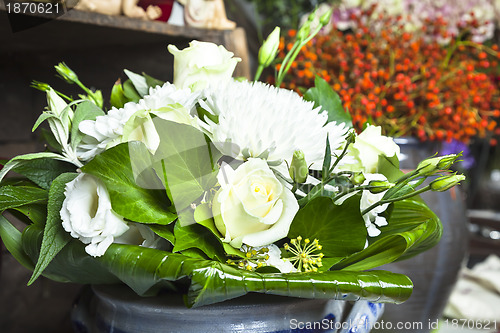 Image of flowers white