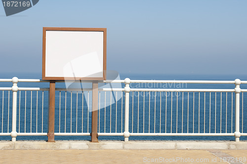 Image of White wall for messaging and sea