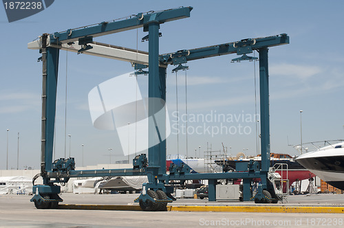 Image of Crane to move yachts