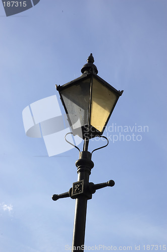 Image of street lamp