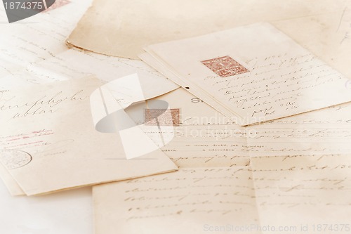 Image of very old handwritten text contract