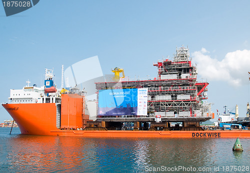 Image of Shipment of oil rig module from Thailand to Norway