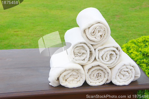 Image of white towel 
