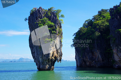 Image of james bond island 