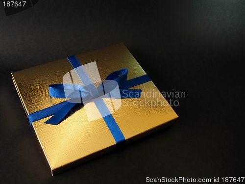 Image of Gold gift box - 2