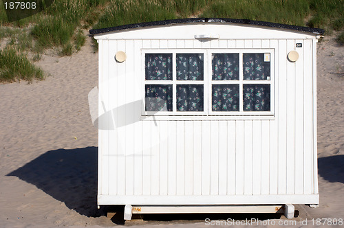 Image of A small beachouse.