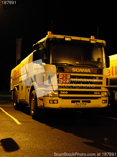 Image of Truck, nightshoot